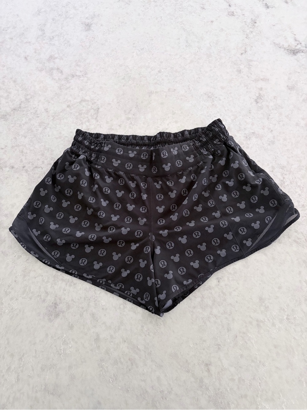 Disney x Lululemon Hotty Hot Shorts - Black / Size 12